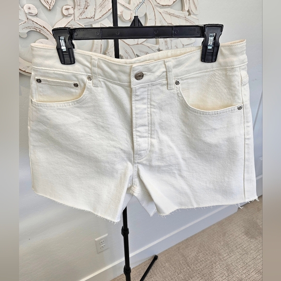 ANTONIO MELANI Pants - ANTONIO MELANI Cotton Off-White Wide Leg Comfy Jean Shorts Sz 6, 8, 10, & 12 NWT